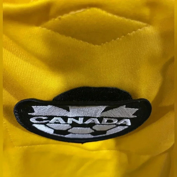 Canada Umbro Football Soccer Jersey - Picture 8 of 8